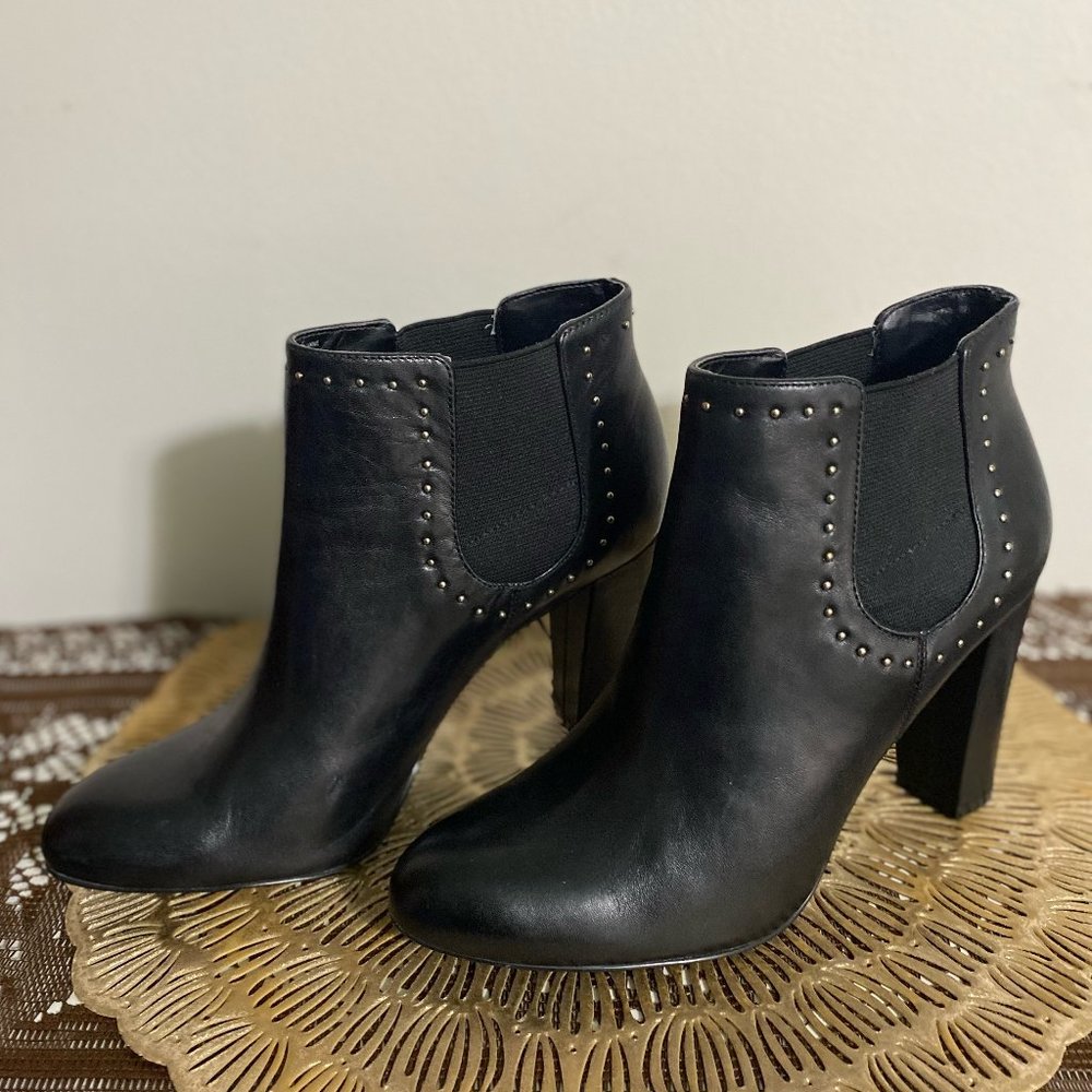 New Size 7B Authentic Lauren by Ralph Lauren Vivianne Chelsea Black  Ankle Boot